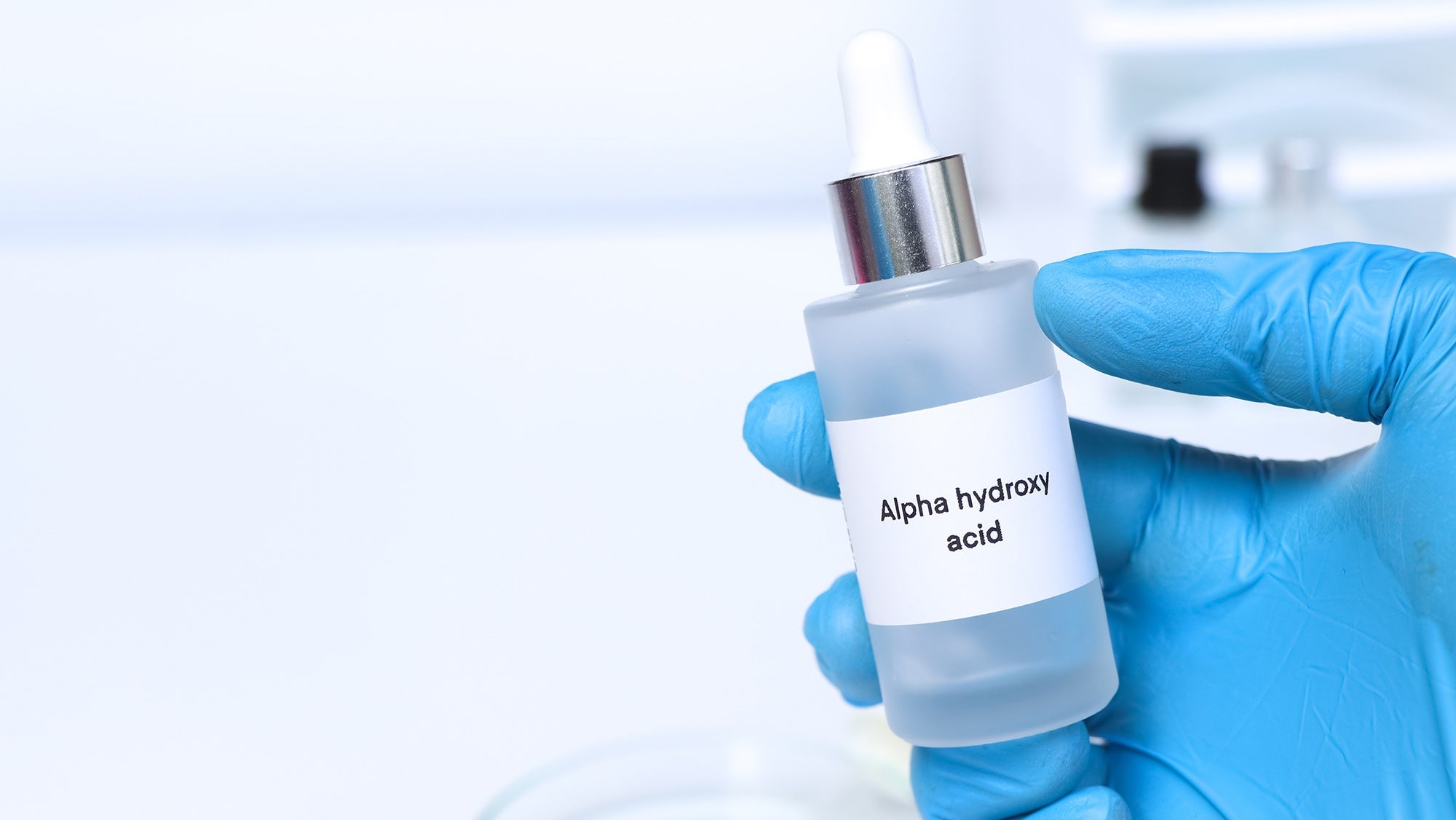 what does AHA do for skin alpha hydroxy acid for skin benefits of AHA AHA skincare AHA for glowing skin how AHA works on skin